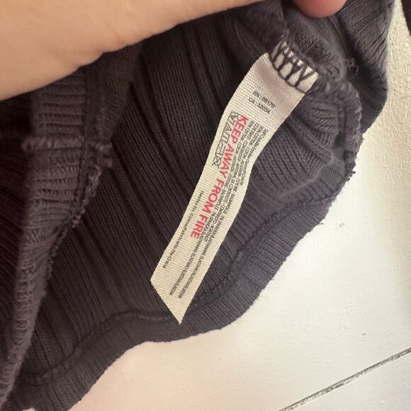 Free People Women’s Medium Gray Ribbed Longsleeve - Picture 3 of 5